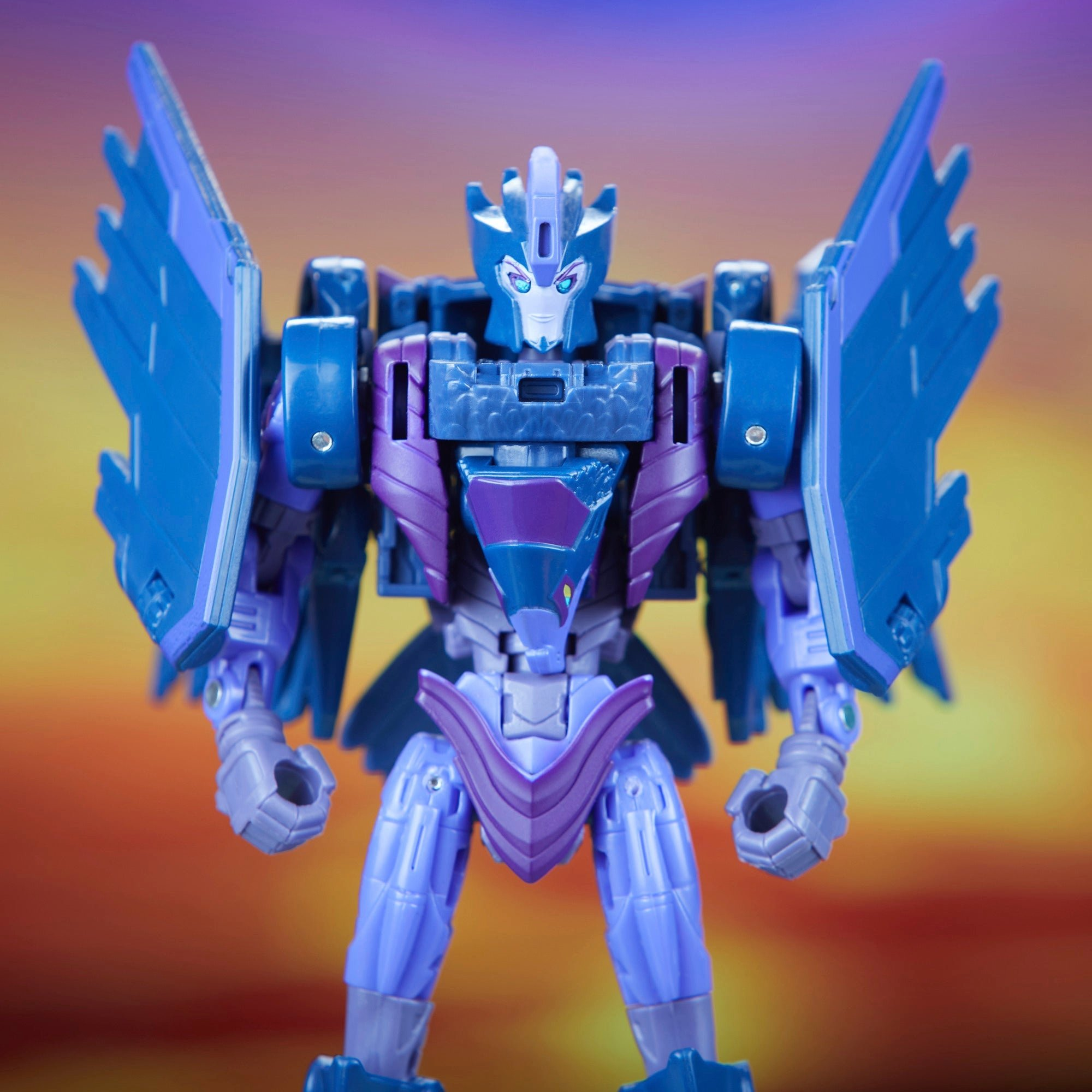 Transformers Legacy United Deluxe Class Star Raider Filch