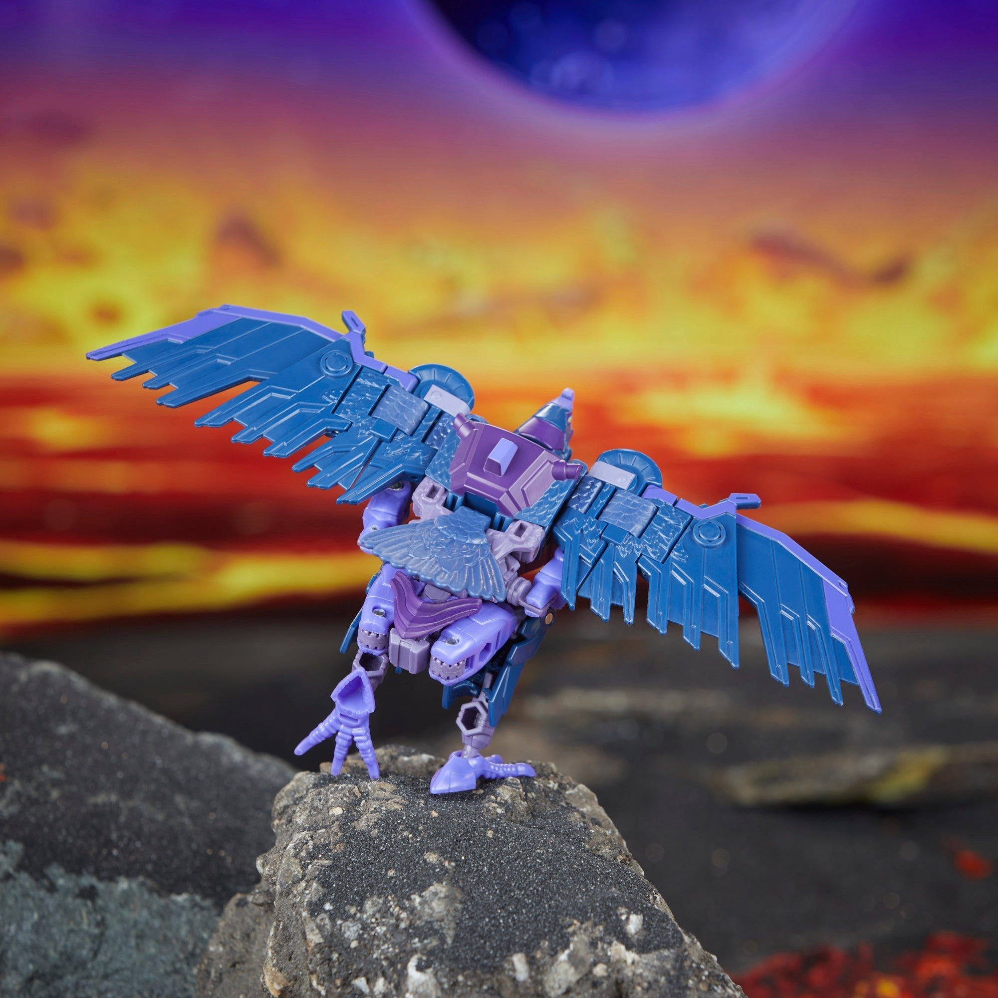 Transformers Legacy United Deluxe Class Star Raider Filch