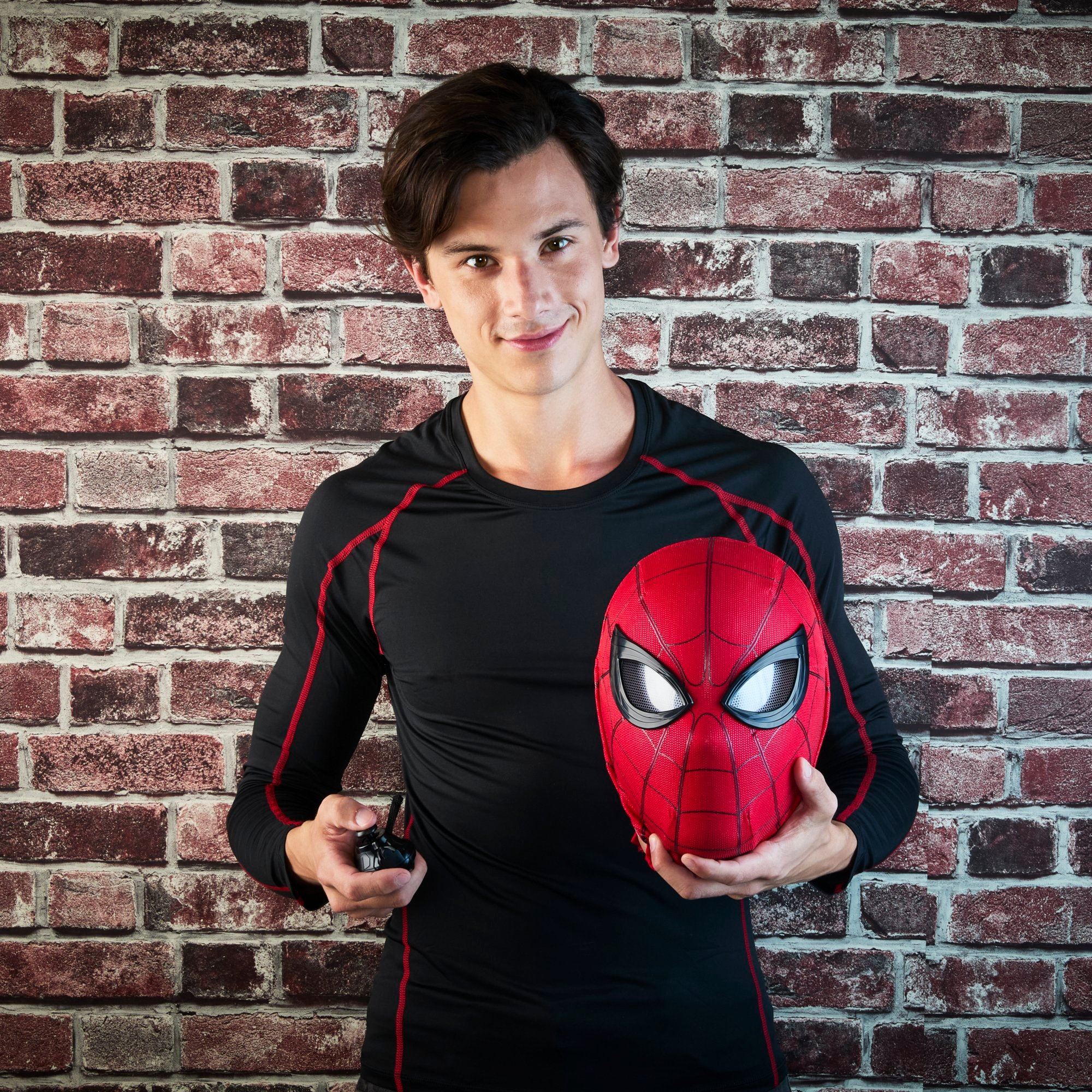 Marvel Legends Series Spider-Man Electronic Expressive Mask