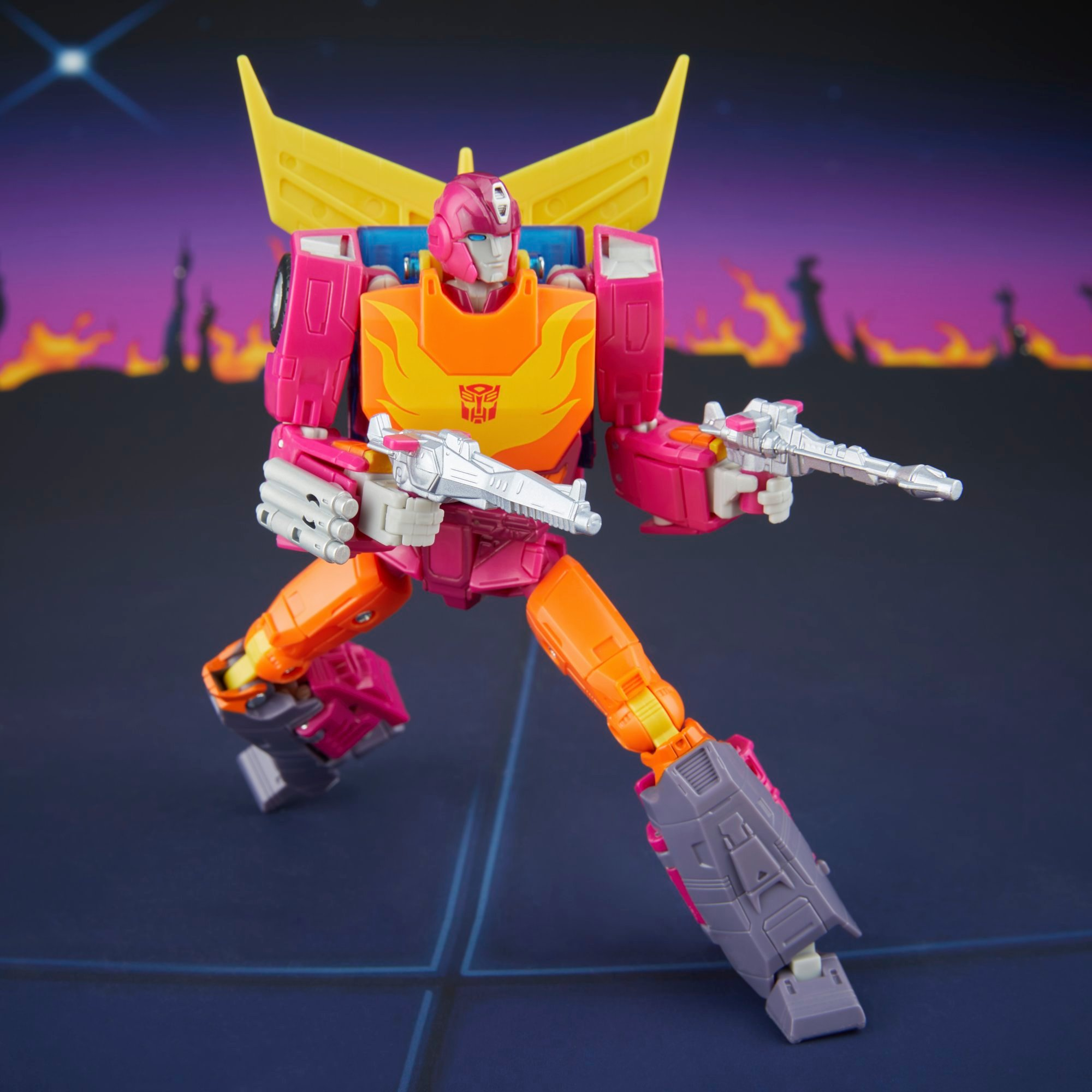 Transformers Studio Series MTMTE Collection The Transformers: The Movie Voyager Class Autobot Hot Rod
