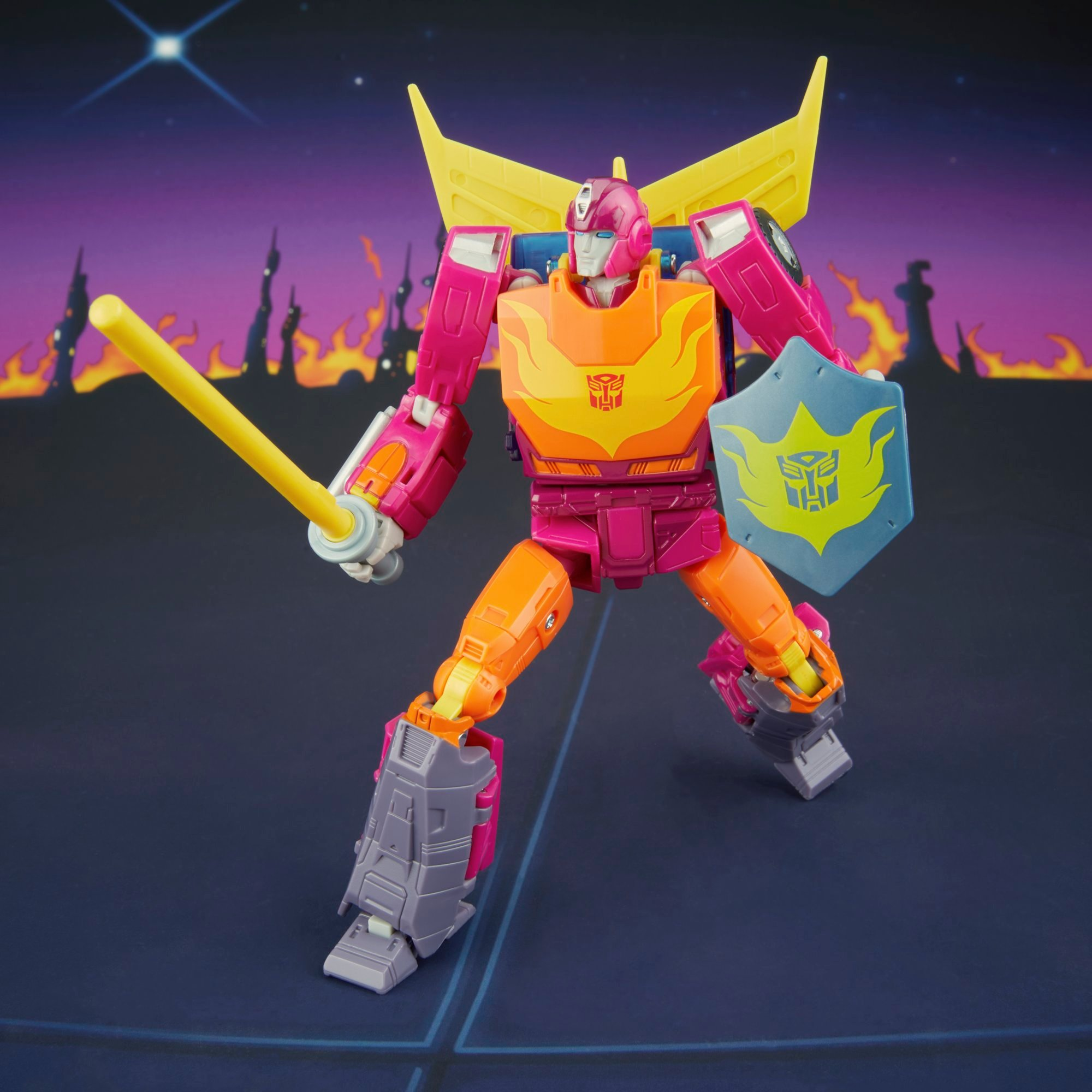 Transformers Studio Series MTMTE Collection The Transformers: The Movie Voyager Class Autobot Hot Rod